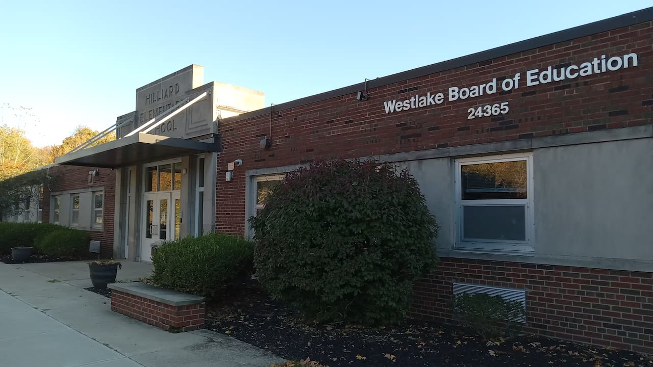 Exterior of Hilliard Elementary School, part of Westlake Board of Education in Ohio.